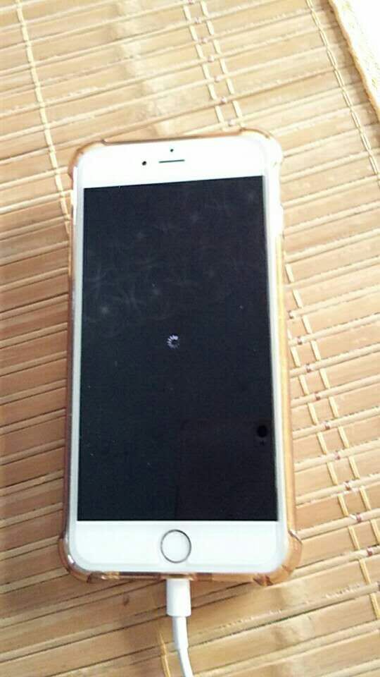 苹果手机黑屏但电话能打通