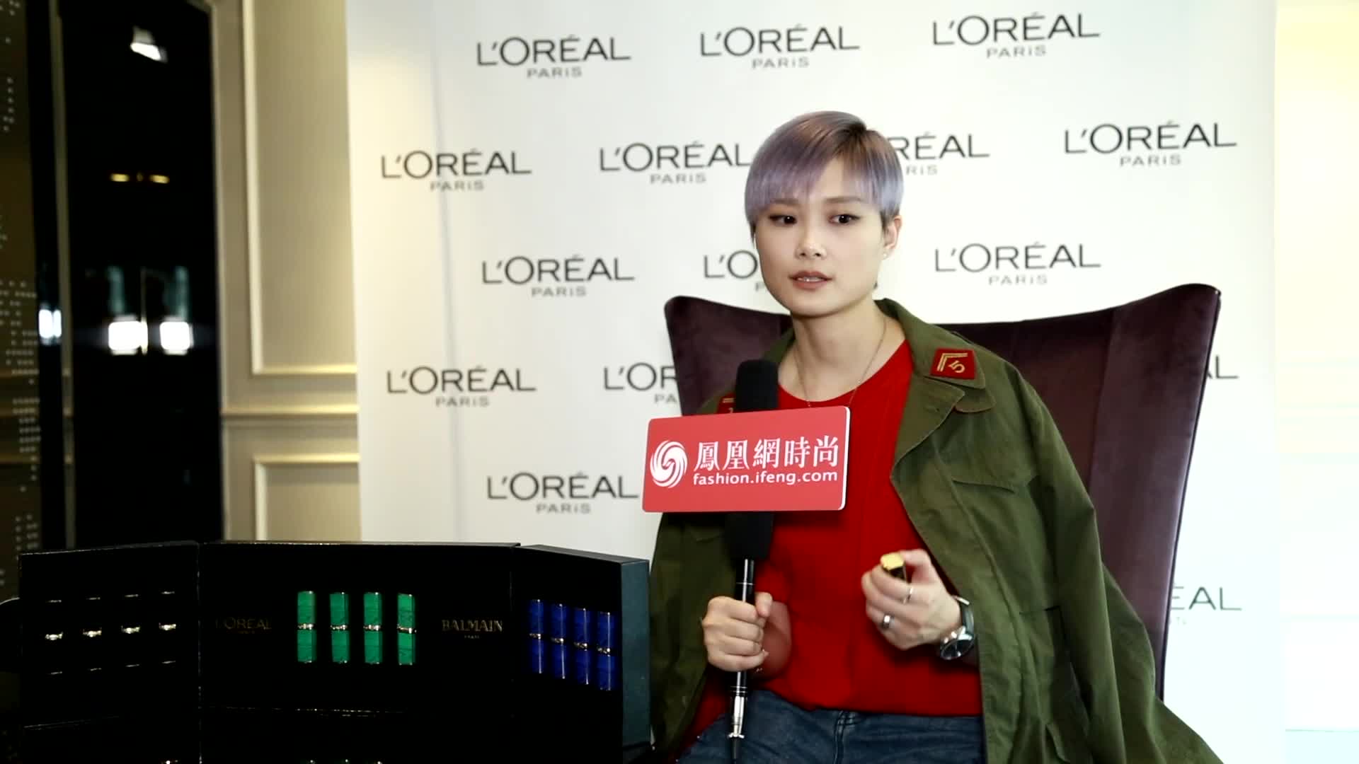 视频:专访李宇春:在香街走秀最骄傲的是有人喊我名字