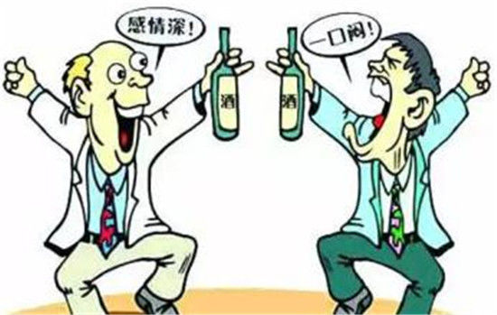 村干部父子撒酒疯_村干部父子撒酒疯 居然让警方给他们道歉!