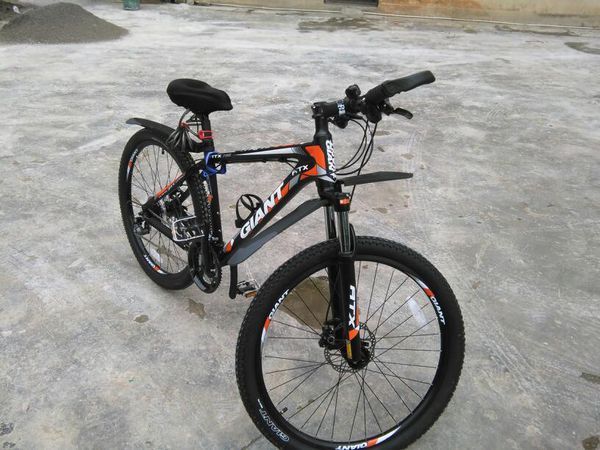 捷安特735(见图) 牙盘3 飞轮9 闪电山地车(型号不详 见图) 牙盘2 飞轮