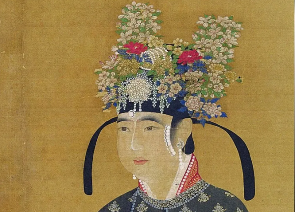 "花髻"与"花冠"的区别是什么?