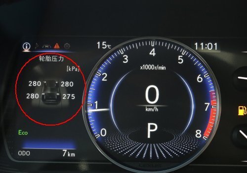 雷克萨斯es300胎压检测复位按钮在何处