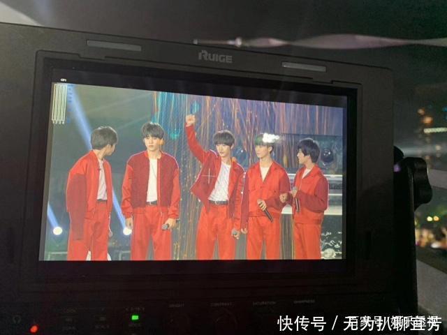 春晚首次带妆彩排邓伦