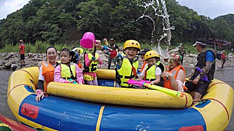 儿童漂流-团结勇敢探索自然红河谷 漂流