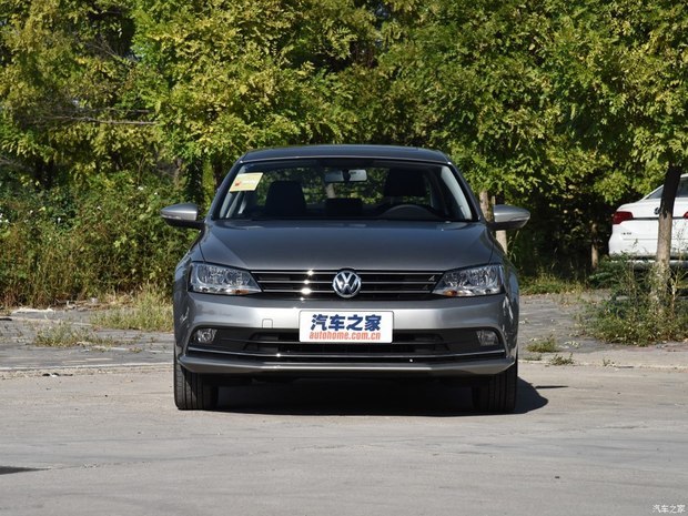 6l自动舒适型和本田思域220turbo cvt 豪华版 2016款选哪个?