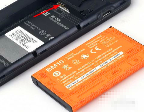 (3)手机电池与手机电池卡槽金属接触点接触不良.