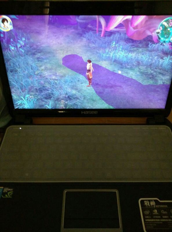 笔记本玩lol老是无缘无故的跳回桌面,没有弹窗