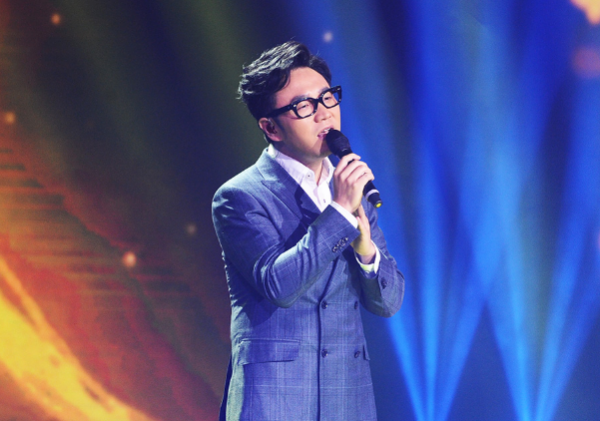 扩展资料: 《还好》是王铮亮演唱的一首歌曲,由陈曦作词,董冬冬作曲.