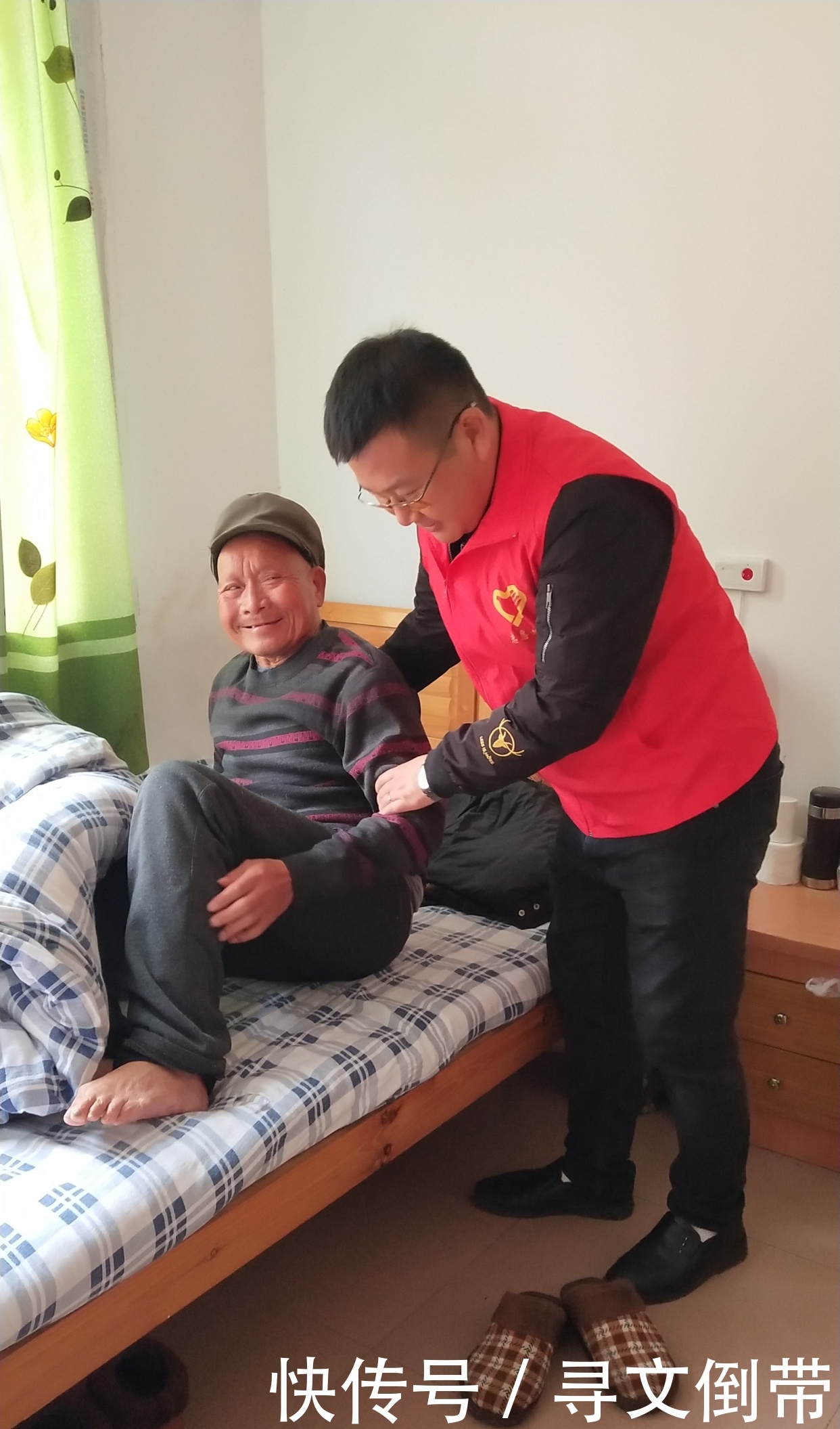 关于敬老院开展活动