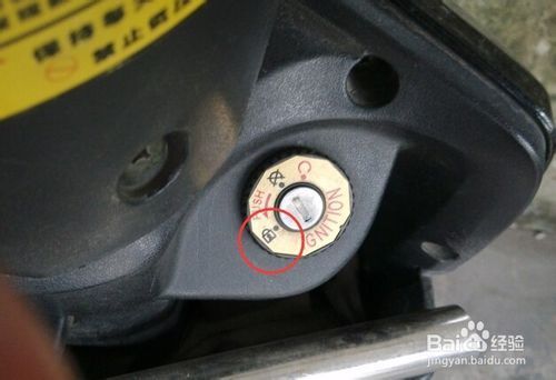 电动车龙头锁怎么开?