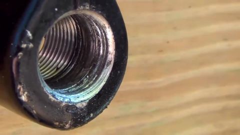 破损的 螺纹还能用,国外大叔演示如何修复 螺纹孔