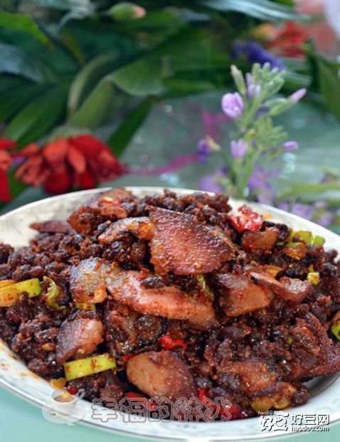 腊肉炒酱豆的家常做法