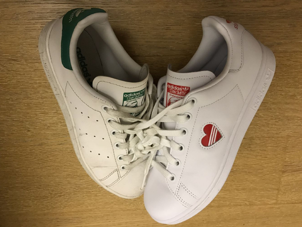 和宿舍一女生闹矛盾了,还吵了一架,她还揪我衣