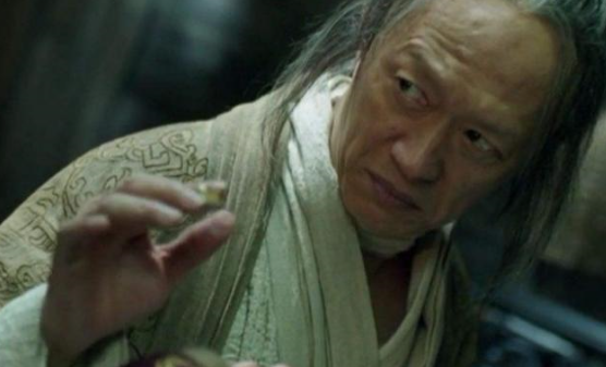 魏忠贤是司礼监秉笔太监,为什么他没当上掌印太监呢?
