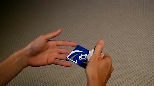  b>洗牌手法 /b>详细 b>教学 /b>,新手入门要掌握的基本功