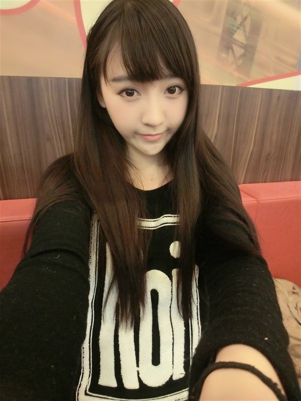 想要杨青霖的个人资料,就是演笔仙大战贞子女主角·的那个