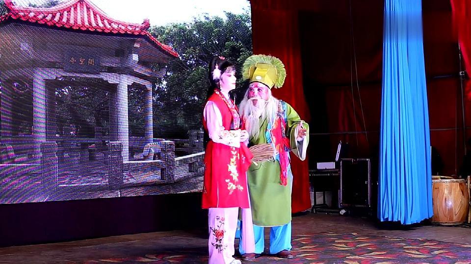 湖南经典花鼓戏《 湘子渡药》郎中戏梅香,这几个人唱得太好了!