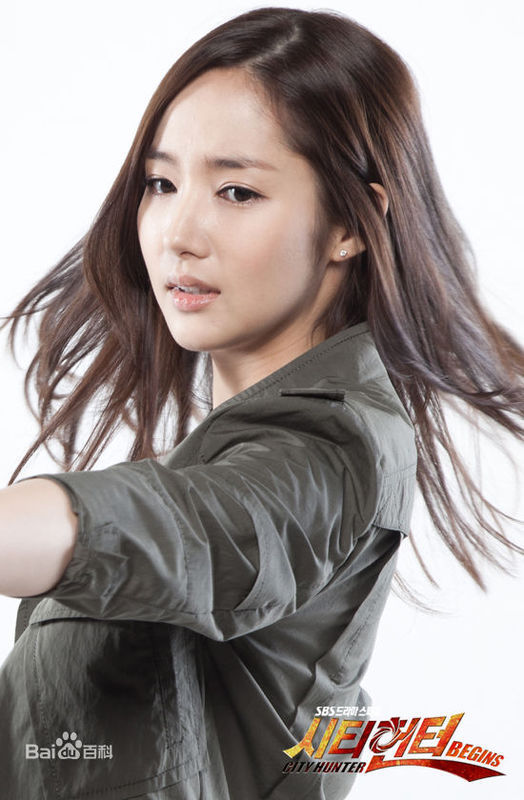 找一部韩国的电视剧,女主角是保镖,很漂亮,记不太清楚,求那个电视剧的