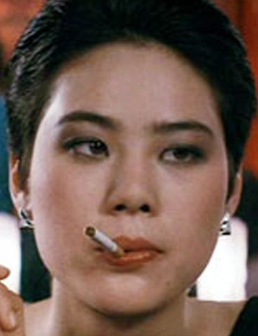 尊龙电影龙年里面的华裔女记者是谁演的?