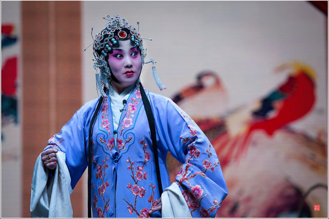  b>王惠豫剧 /b>《五世请缨》在金殿请来了皇王圣命