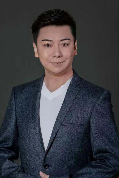 梅葆玖唯一男弟子,凭男扮女装走红,胡文阁现在过得如何?