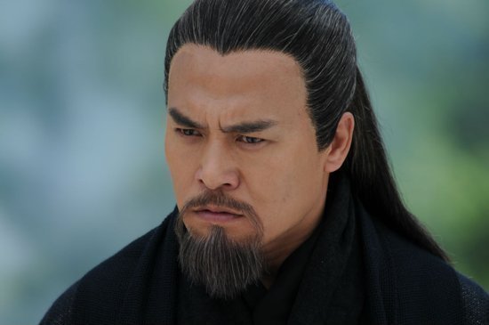 任我行吸了300多年内力,为何他还是打不过左冷禅?