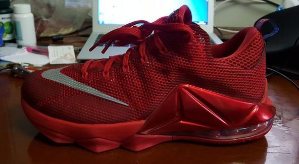 詹姆斯12代低帮篮球鞋能打水泥地吗