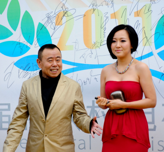 杨云资料简介如下: 姓名:杨云 性别:女 籍贯:辽宁省铁岭县 潘长江老婆