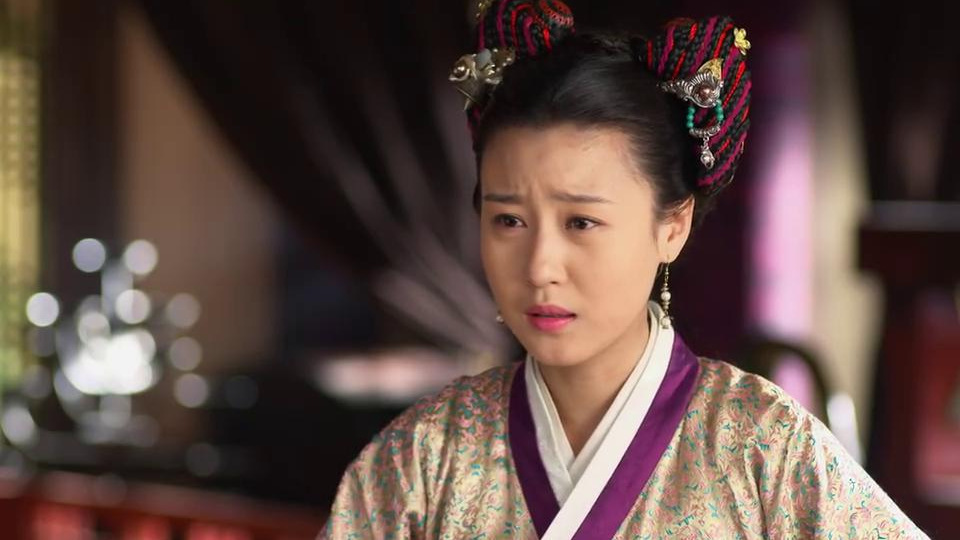 5月前时长:03:01赵祯宠妼晗过头,丹姝气呼呼高声骂,官家眨巴眨巴眼