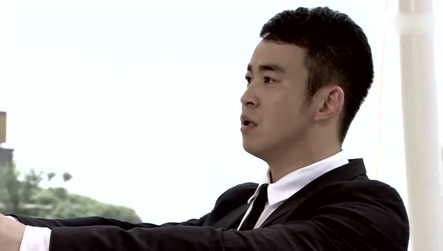 新闺蜜时代:周小北来海边,李理掏出钻戒向周小北下跪求婚