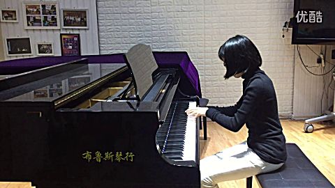 [图]于晓菲弹奏斯卡拉蒂《C大调奏鸣曲》