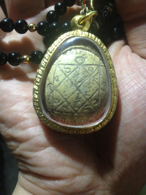 求高人鉴定我这块必打佛牌,是真是假?出自哪位师傅之手?越详细越好