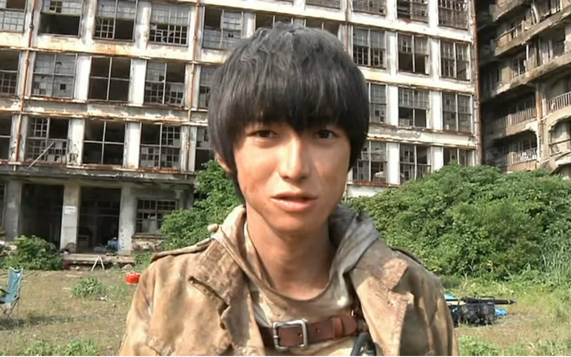 【本乡奏多】《 b>进击的巨人 /b>》 b>真人版电影 /b>拍摄花絮①