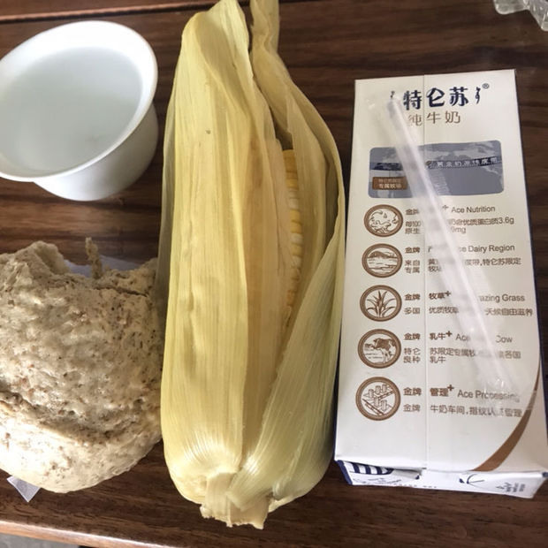 我要减肥,喝全脂牛奶好还是脱脂牛奶好