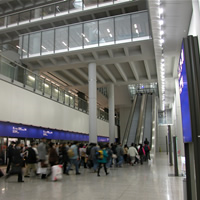 香港机场怎么从T2航站楼到T1航站楼?