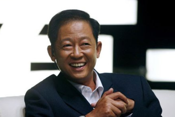 王志文人物经历: 2013年,与李小冉,俞飞鸿,韩童生合作参演现代家庭