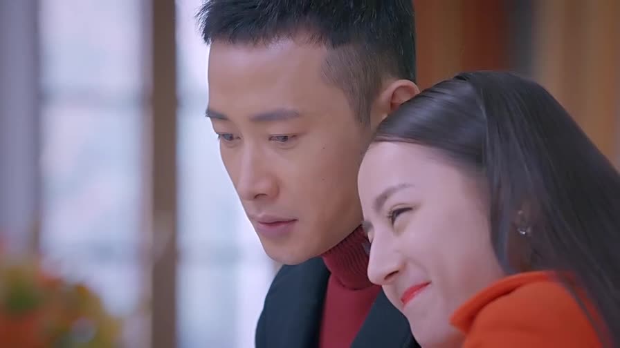 迪丽热巴向罗晋表白 甜蜜傻笑-最新影视-奥斯卡影城