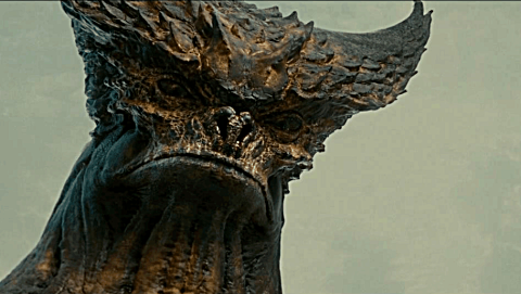  b>美女变异 /b>成50米高的巨兽, 和哥斯拉打架, 被虐惨了!