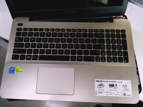 笔记本华硕w519l电池怎么拆