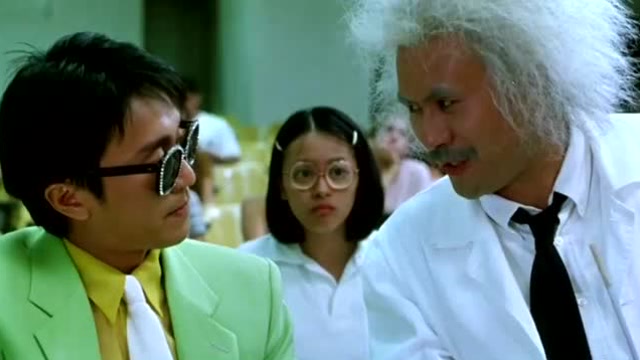 周星驰《百变星君》片段,徐锦江 解剖尸体,造型太酷