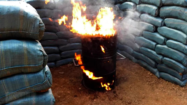 装置的炮弹,手榴弹,手雷,炮弹引信等用扫雷爆破筒和tnt进行集中诱爆