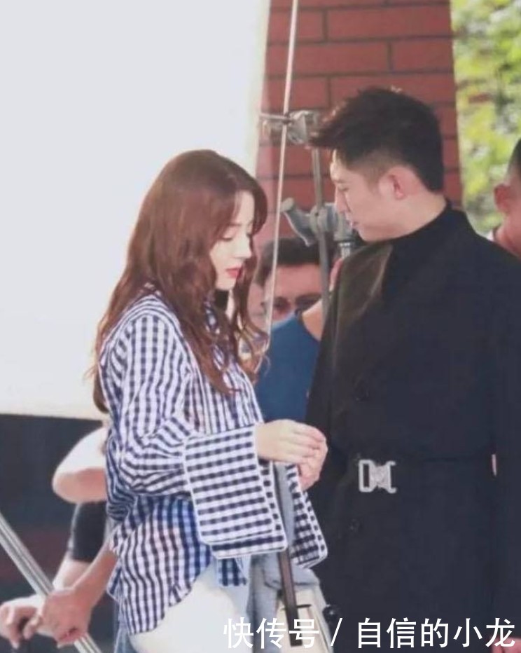 肖战王一博正面照