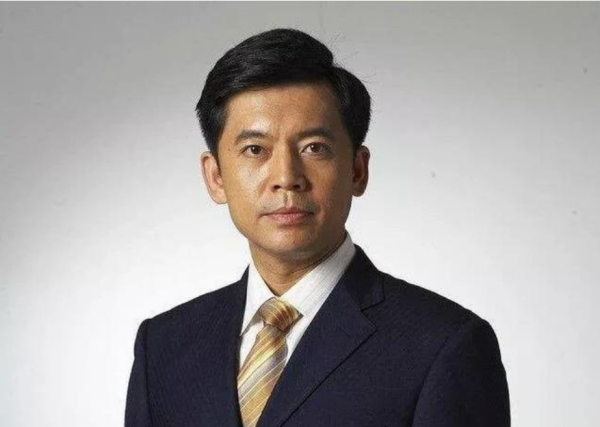 当年扮演《亮剑》里赵刚这一角色的演员,近况如何?_360问答