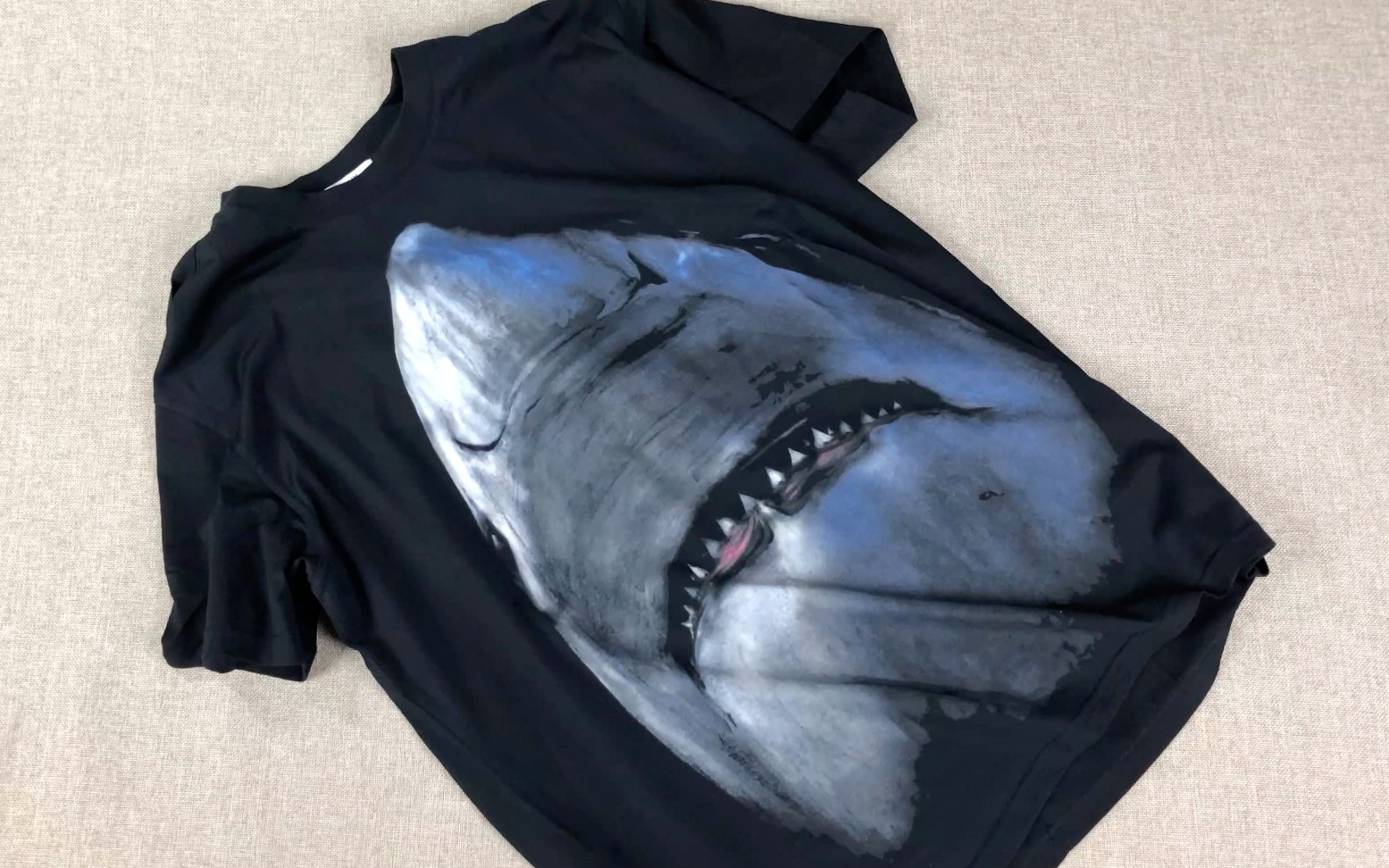 「ty潮鞋够」givenchy 纪梵希鲨鱼头 短袖t恤版本对比评测展示