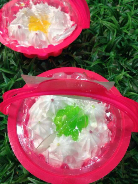 小蛋糕奶油的有木有知道哪里有卖的淘宝没有小时候吃的大概80-90年代