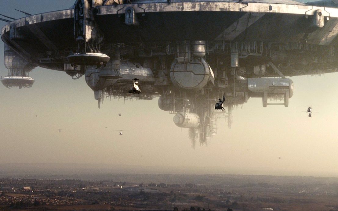 外星飞船降临地球,竟带来百万 外星人!6分钟看完科幻电影《第九区》