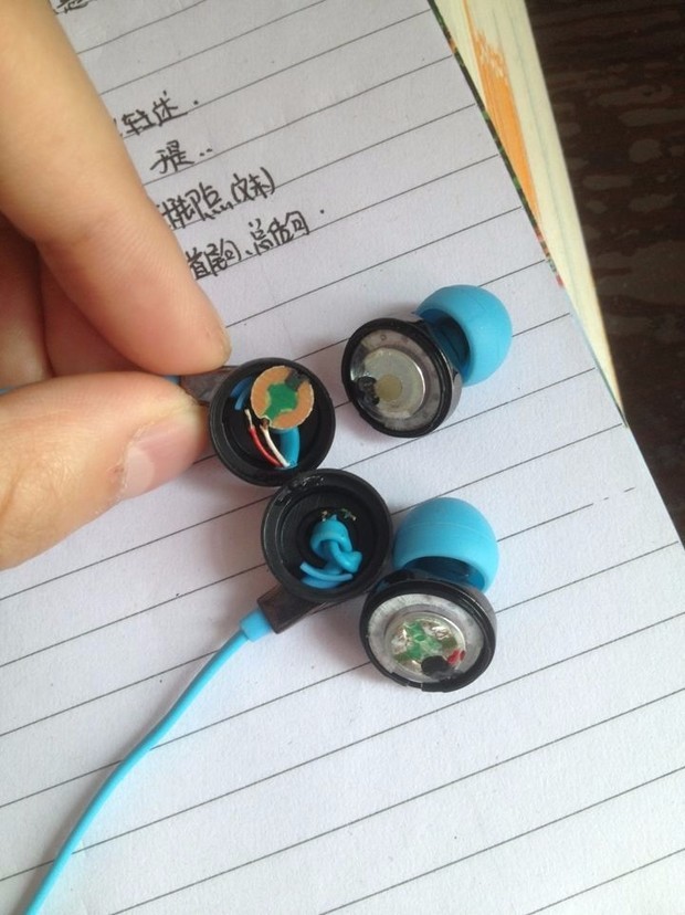 这个耳机还能修吗,我知道线要焊上去,但是上方