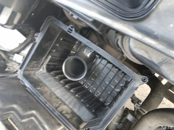 自己动手为长安cs35 plus更换空气滤芯,其实并不是太难
