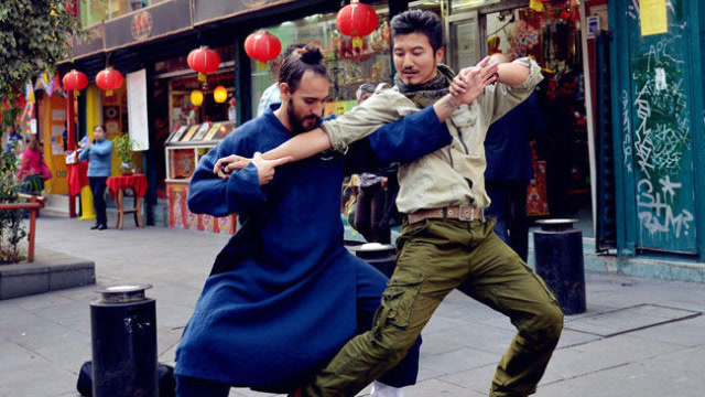 冒险雷探长:雷探长游玩斯洛伐克,偶遇伦敦"美女",擦出美妙"火花"!