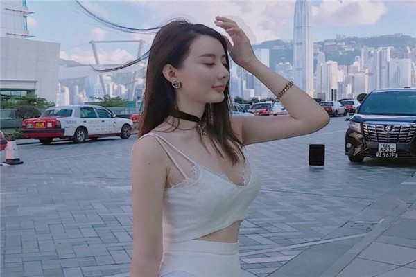 彤彤loly为什么会被网友狂骂成"想红想疯了"?